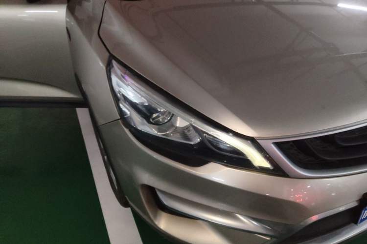 Used Geely Auto Emgrand GS 2018 Sport Edition 1.4T Manual LingShang Model Right Front Headlight