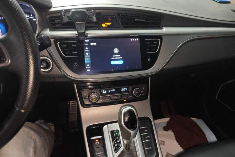 Used Geely Auto Emgrand GS 2018 Lingchao Edition 1.4T Automatic ZhenShang Smart Connectivity Model Audio And AC Panel