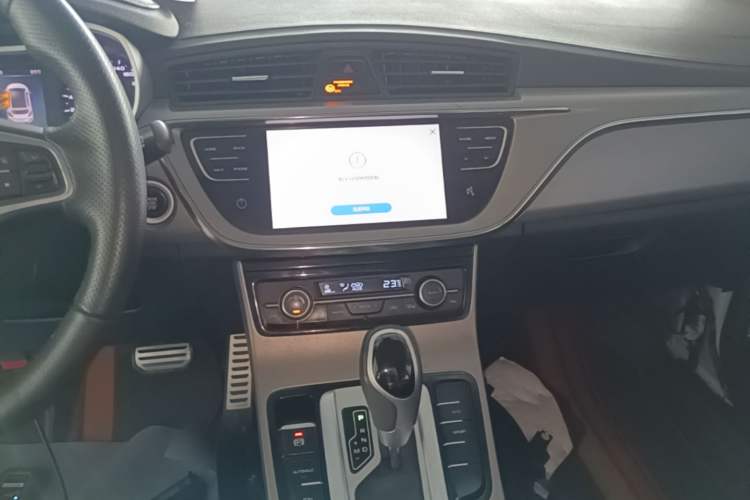 Used Geely Auto Emgrand GS 2018 Lingchao Edition 1.4T Automatic LingShang Smart Connectivity Model Audio And AC Panel