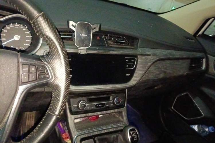 Used Geely Auto Emgrand GS 2018 Elegant Edition 1.8L Manual LingShang Model Audio And AC Panel