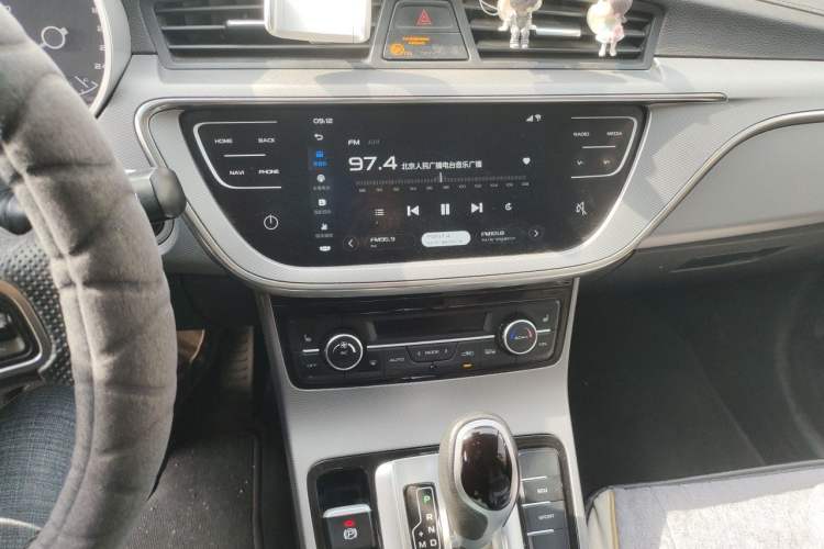 Used Geely Auto Emgrand GS 2018 Lingchao Edition 1.4T Automatic ZhenShang Smart Connectivity Model Audio And AC Panel