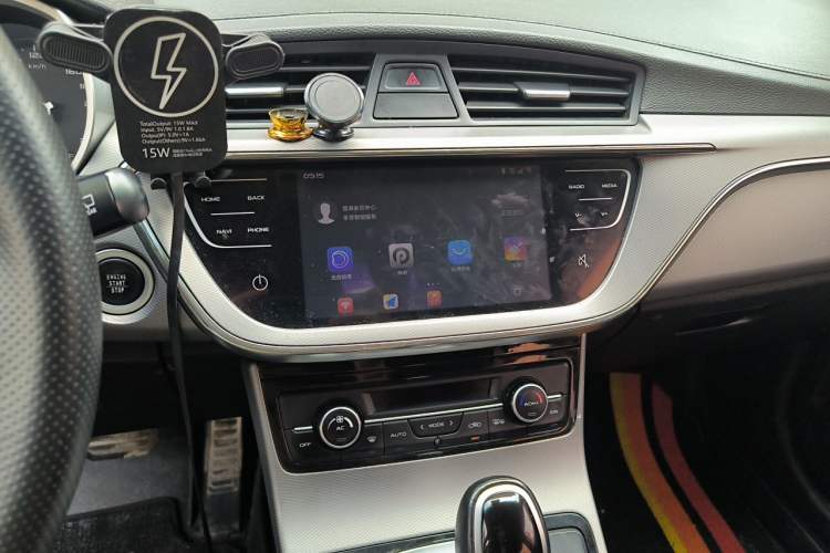 Used Geely Auto Emgrand GS 2018 Lingchao Edition 1.4T Automatic LingShang Smart Connectivity Model Audio And AC Panel