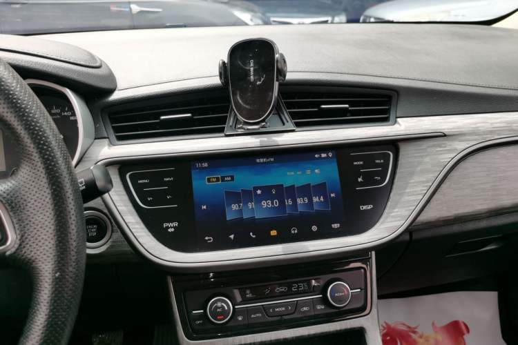 Used Geely Auto Emgrand GS 2018 Elegant Edition 1.8L Manual LingShang Model Audio And AC Panel