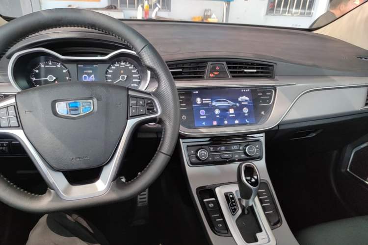 Used Geely Auto Emgrand GS 2018 Lingchao Edition 1.4T Automatic ZhenShang Smart Connectivity Model Audio And AC Panel