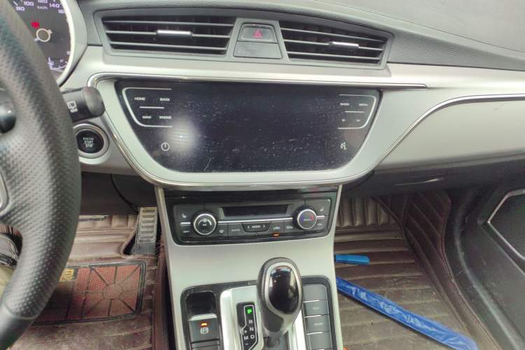 Used Geely Auto Emgrand GS 2018 Lingchao Edition 1.4T Automatic ZhenShang Smart Connectivity Model Audio And AC Panel