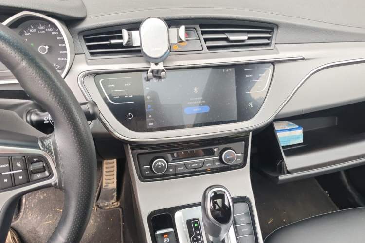 Used Geely Auto Emgrand GS 2018 Lingchao Edition 1.4T Automatic LingShang Smart Connectivity Model Audio And AC Panel