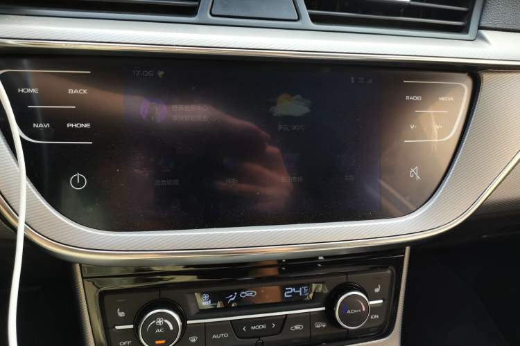 Used Geely Auto Emgrand GS 2018 Lingchao Edition 1.4T Automatic ZhenShang Smart Connectivity Model Audio And AC Panel
