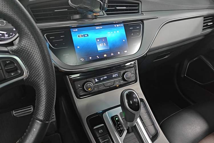 Used Geely Auto Emgrand GS 2018 Sport Edition 1.4T Automatic ZhenShang Model Audio And AC Panel