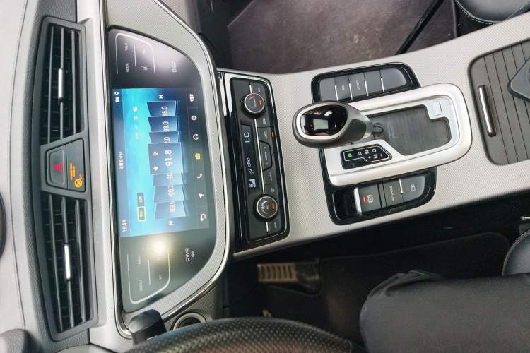 Used Geely Auto Emgrand GS 2018 Sport Edition 1.4T Automatic LingShang Model Audio And AC Panel