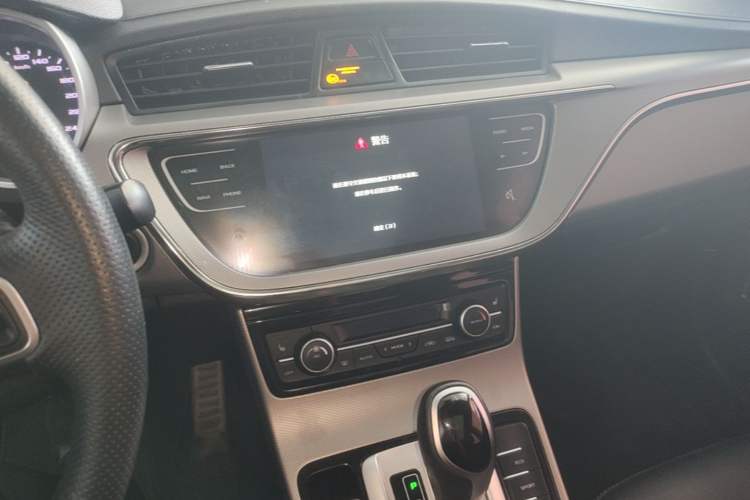 Used Geely Auto Emgrand GS 2018 Lingchao Edition 1.4T Automatic ZhenShang Smart Connectivity Model Audio And AC Panel