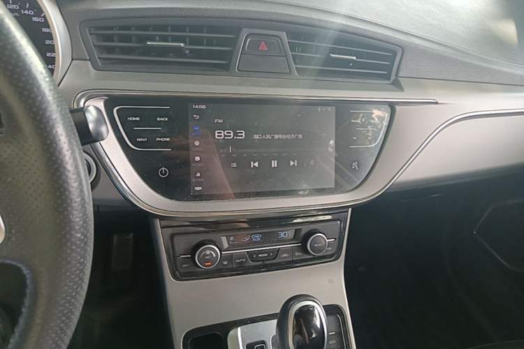 Used Geely Auto Emgrand GS 2018 Lingchao Edition 1.4T Automatic LingShang Smart Connectivity Model Audio And AC Panel