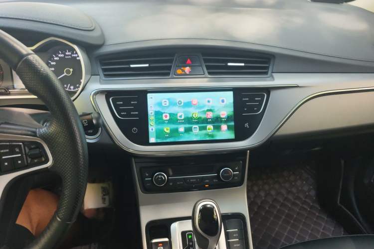 Used Geely Auto Emgrand GS 2018 Lingchao Edition 1.4T Automatic ZhenShang Smart Connectivity Model Audio And AC Panel