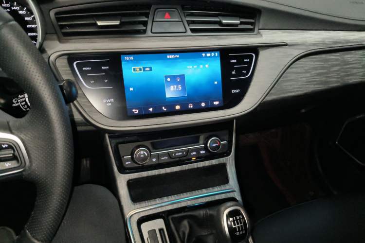 Used Geely Auto Emgrand GS 2018 Elegant Edition 1.8L Manual LingShang Model Audio And AC Panel