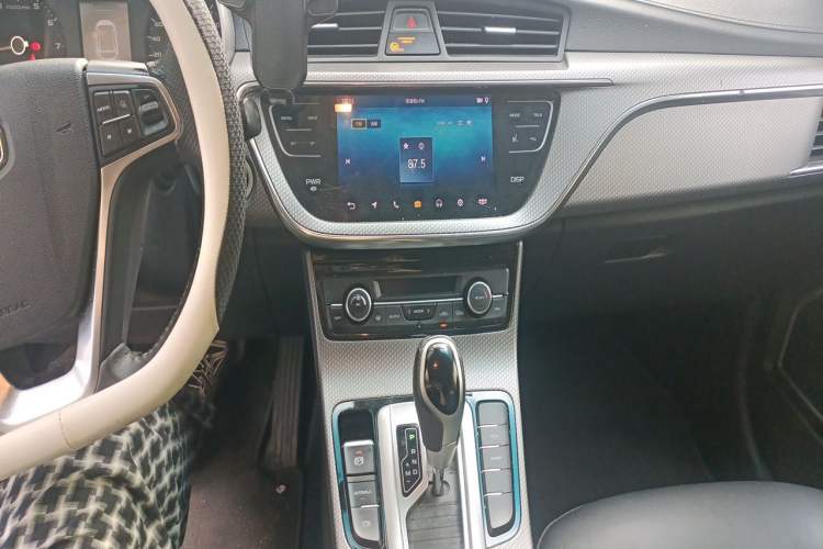 Used Geely Auto Emgrand GS 2018 Elegant Edition 1.8L Automatic LingShang Model Audio And AC Panel