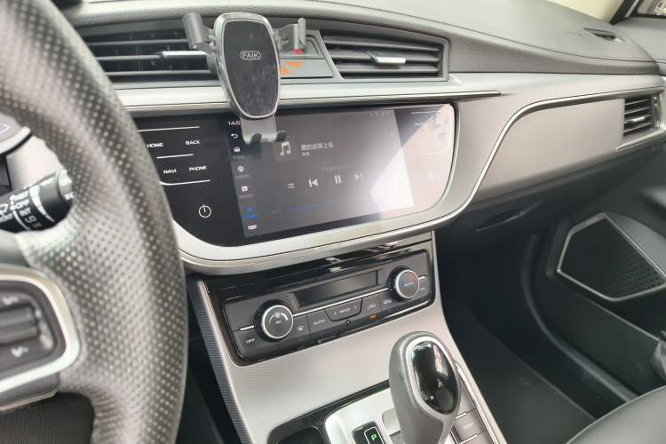 Used Geely Auto Emgrand GS 2018 Lingchao Edition 1.4T Automatic LingShang Smart Connectivity Model Audio And AC Panel