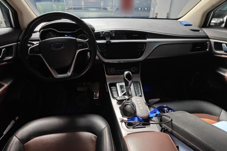 Used Geely Auto Emgrand GS 2018 Lingchao Edition 1.4T Automatic ZhenShang Smart Connectivity Model Center Console