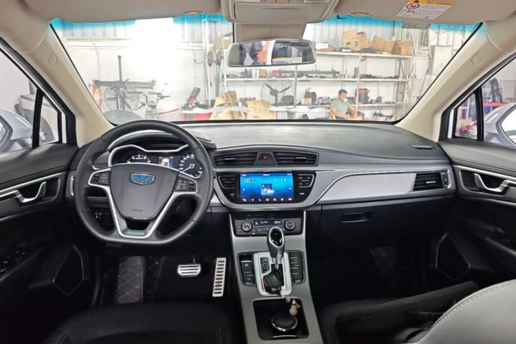 Used Geely Auto Emgrand GS 2018 Sport Edition 1.8L Automatic LingShang Model Center Console
