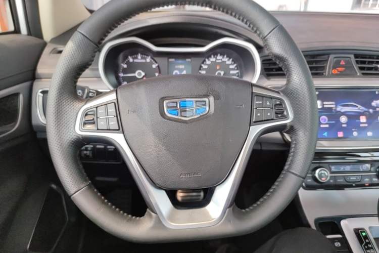 Used Geely Auto Emgrand GS 2018 Lingchao Edition 1.4T Automatic ZhenShang Smart Connectivity Model Center Console