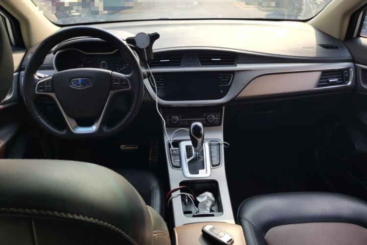Used Geely Auto Emgrand GS 2018 Lingchao Edition 1.4T Automatic ZhenShang Smart Connectivity Model Center Console