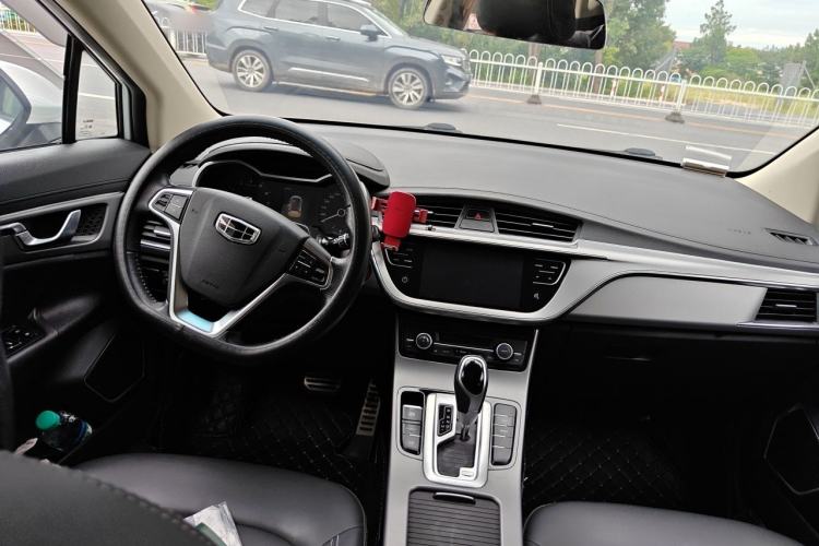 Used Geely Auto Emgrand GS 2018 Lingchao Edition 1.4T Automatic LingShang Smart Connectivity Model Center Console