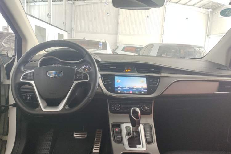 Used Geely Auto Emgrand GS 2018 Lingchao Edition 1.4T Automatic ZhenShang Smart Connectivity Model Center Console