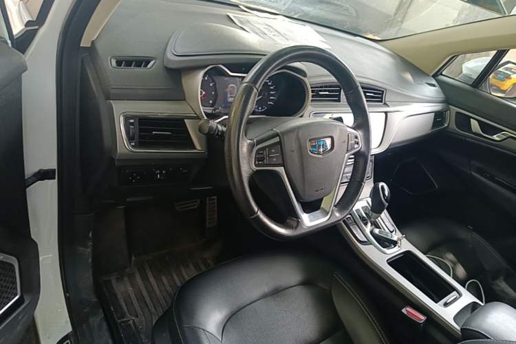 Used Geely Auto Emgrand GS 2018 Lingchao Edition 1.4T Automatic LingShang Smart Connectivity Model Center Console