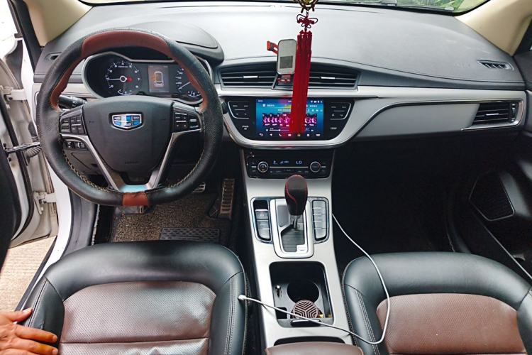 Used Geely Auto Emgrand GS 2018 Sport Edition 1.4T Automatic ZhenShang Model Center Console