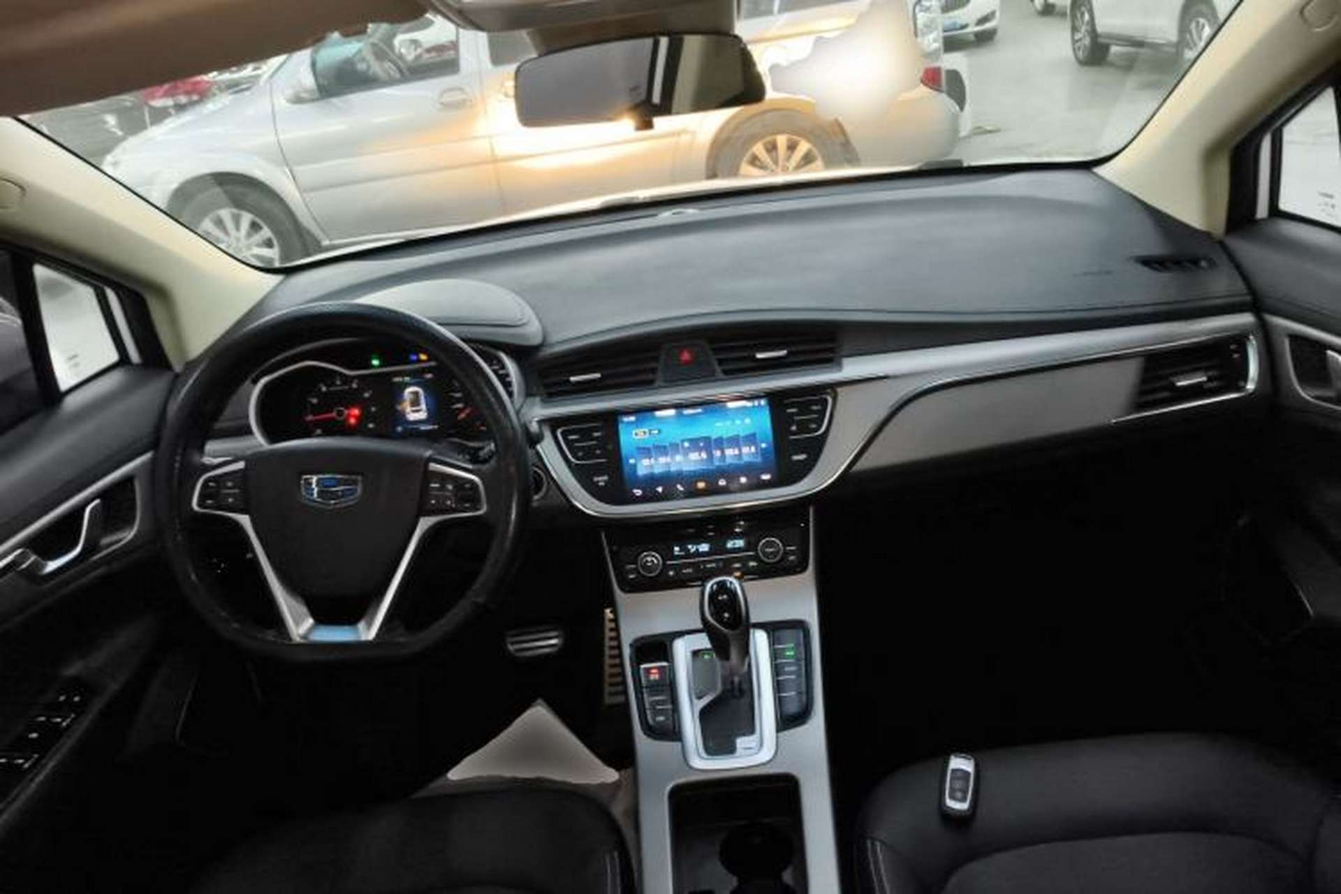 Used Geely Auto Emgrand GS 2018 Sport Edition 1.8L Automatic LingShang Model Center Console