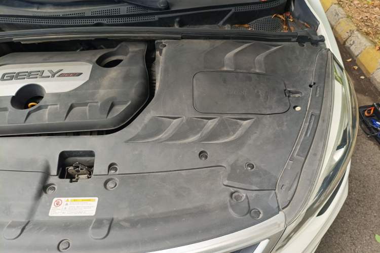 Used Geely Auto Emgrand GS 2018 Sport Edition 1.8L Automatic LingShang Model Engine Bay Left