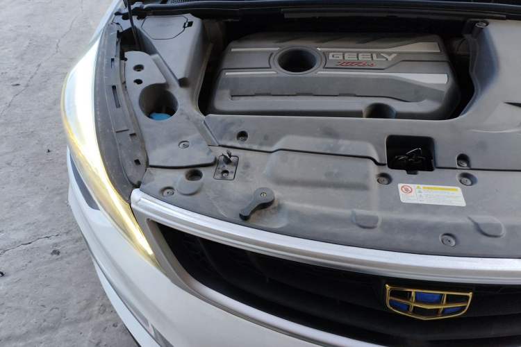 Used Geely Auto Emgrand GS 2018 Sport Edition 1.4T Automatic ZhenShang Model Engine Bay Right