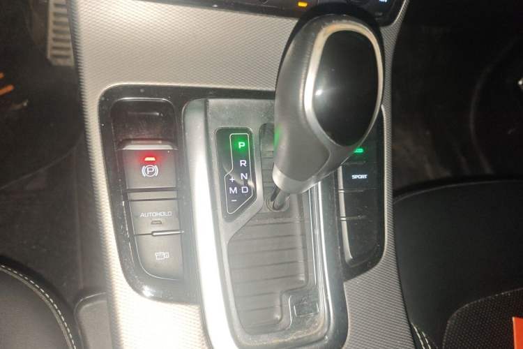 Used Geely Auto Emgrand GS 2018 Sport Edition 1.4T Automatic LingShang Model Gear Lever