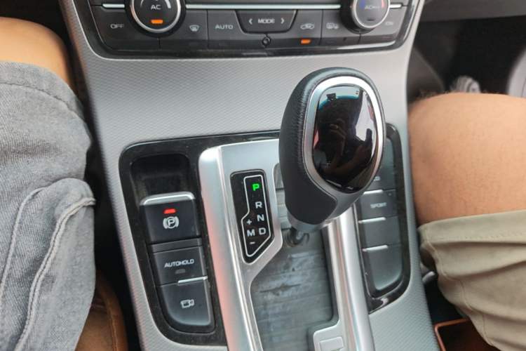 Used Geely Auto Emgrand GS 2018 Sport Edition 1.8L Automatic LingShang Model Gear Lever
