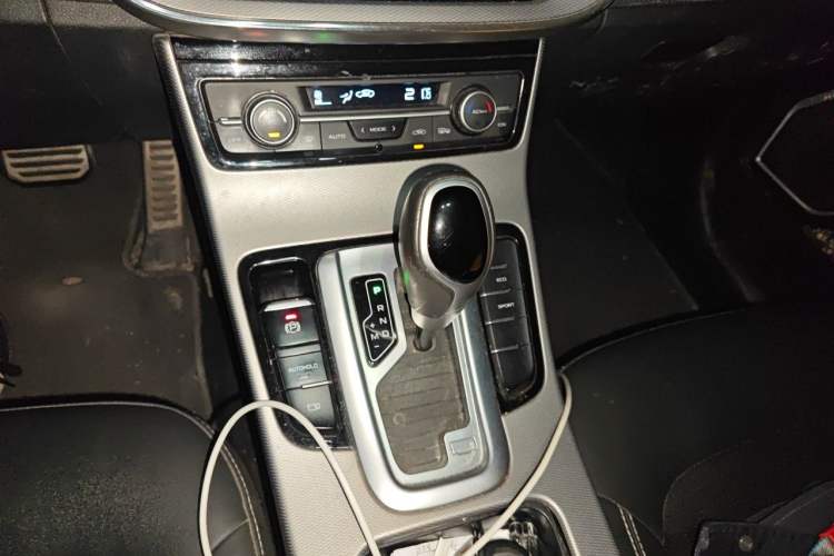 Used Geely Auto Emgrand GS 2018 Lingchao Edition 1.4T Automatic LingShang Smart Connectivity Model Gear Lever