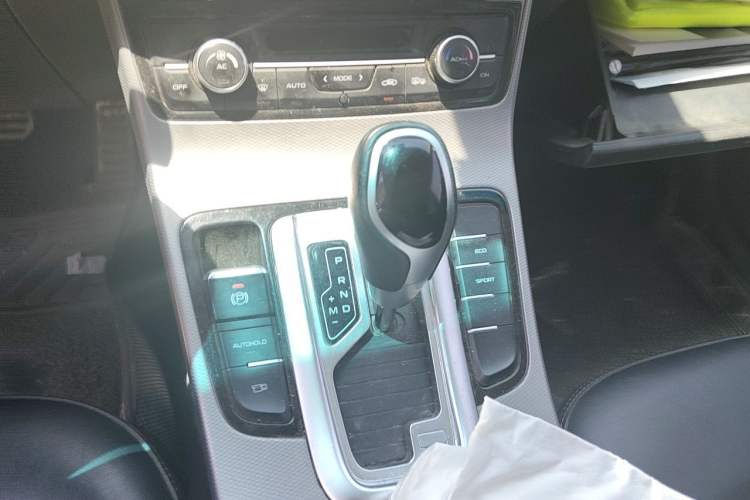 Used Geely Auto Emgrand GS 2018 Lingchao Edition 1.4T Automatic LingShang Smart Connectivity Model Gear Lever