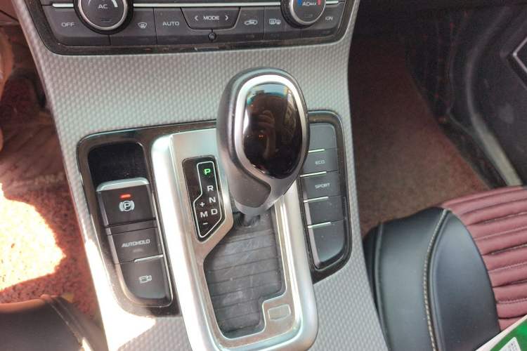 Used Geely Auto Emgrand GS 2018 Elegant Edition 1.8L Automatic LingShang Model Gear Lever