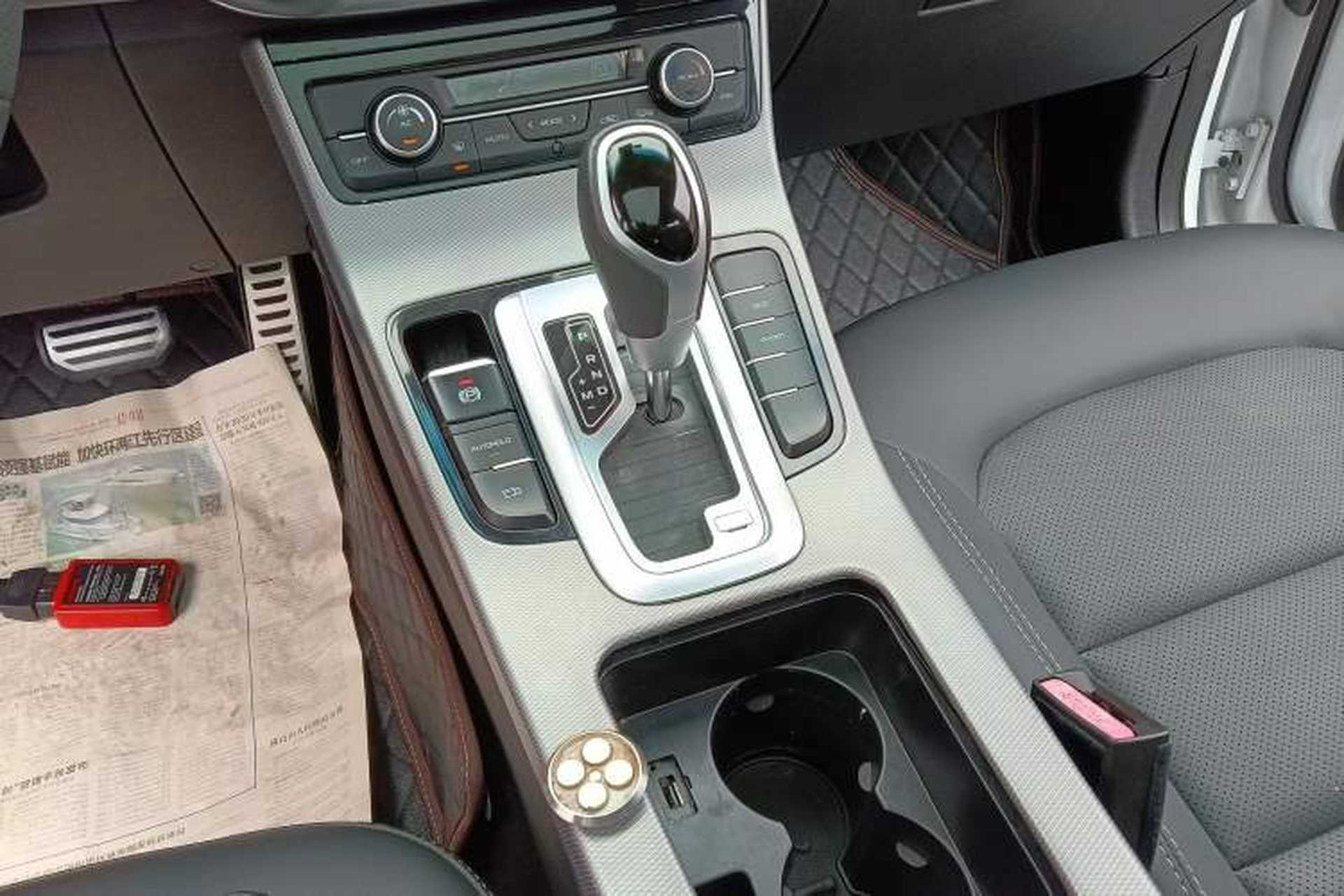 Used Geely Auto Emgrand GS 2018 Sport Edition 1.8L Automatic LingShang Model Gear Lever