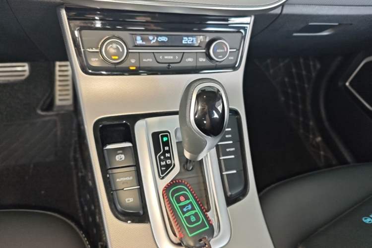 Used Geely Auto Emgrand GS 2018 Sport Edition 1.8L Automatic LingShang Model Gear Lever