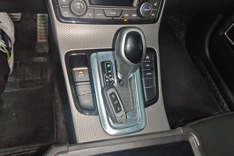 Used Geely Auto Emgrand GS 2018 Sport Edition 1.4T Automatic ZhenShang Model Gear Lever