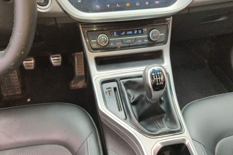 Used Geely Auto Emgrand GS 2018 Sport Edition 1.4T Manual LingShang Model Gear Lever