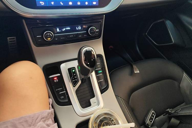 Used Geely Auto Emgrand GS 2018 Sport Edition 1.4T Automatic LingShang Model Gear Lever