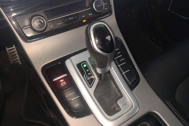 Used Geely Auto Emgrand GS 2018 Lingchao Edition 1.4T Automatic LingShang Smart Connectivity Model Gear Lever