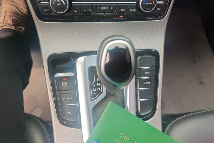 Used Geely Auto Emgrand GS 2018 Sport Edition 1.4T Automatic LingShang Model Gear Lever