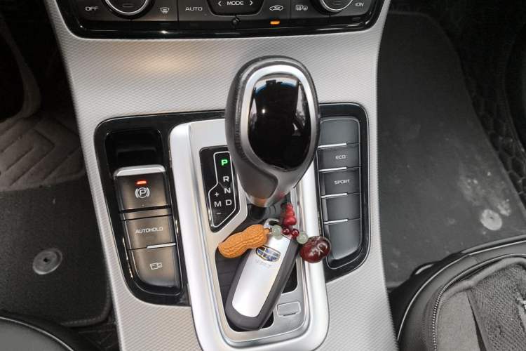 Used Geely Auto Emgrand GS 2018 Lingchao Edition 1.4T Automatic ZhenShang Smart Connectivity Model Gear Lever