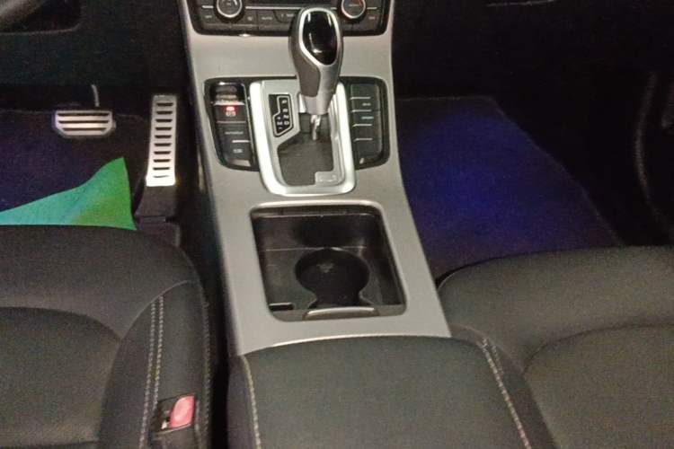 Used Geely Auto Emgrand GS 2018 Sport Edition 1.8L Automatic LingShang Model Gear Lever