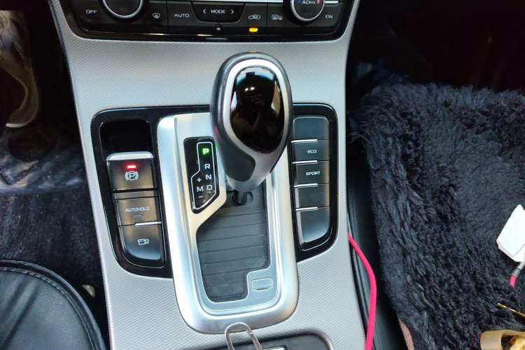 Used Geely Auto Emgrand GS 2018 Sport Edition 1.4T Automatic LingShang Model Gear Lever