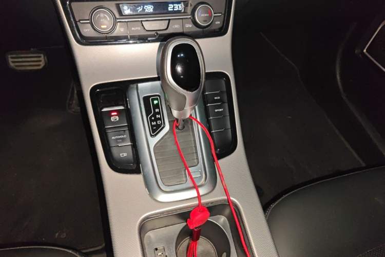 Used Geely Auto Emgrand GS 2018 Sport Edition 1.4T Automatic LingShang Model Gear Lever