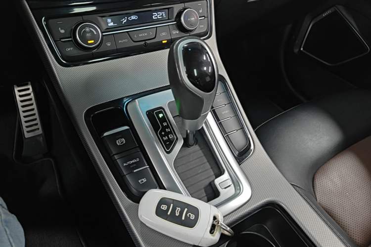Used Geely Auto Emgrand GS 2018 Sport Edition 1.4T Automatic ZhenShang Model Gear Lever