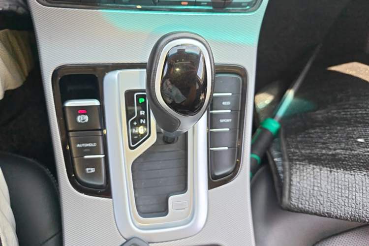 Used Geely Auto Emgrand GS 2018 Sport Edition 1.4T Automatic LingShang Model Gear Lever
