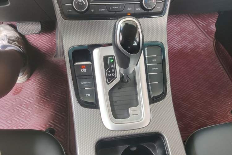 Used Geely Auto Emgrand GS 2018 Elegant Edition 1.8L Automatic LingShang Model Gear Lever