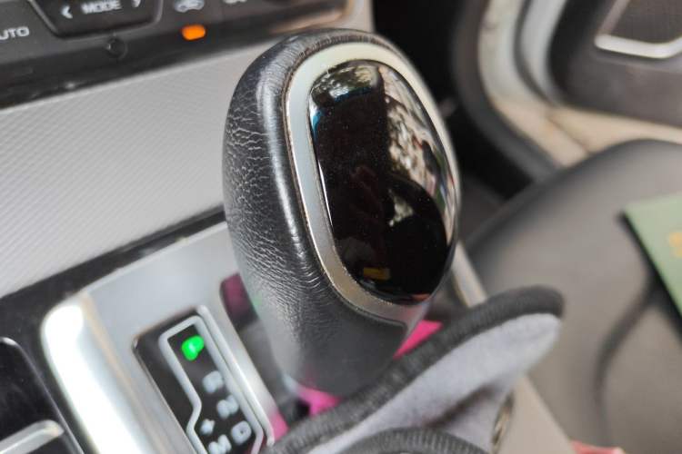 Used Geely Auto Emgrand GS 2018 Sport Edition 1.4T Automatic LingShang Model Gear Lever